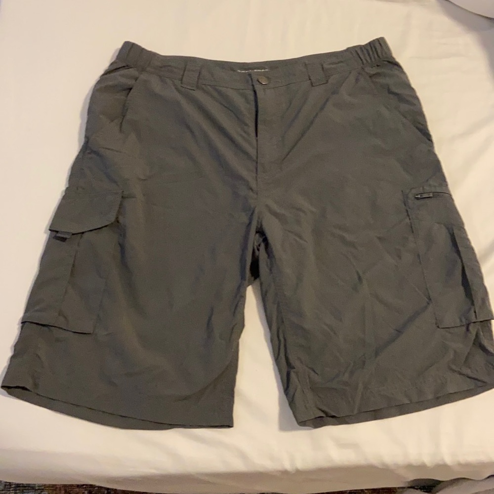 Columbia Mens Omni Shade Bermuda Shorts Size 36
